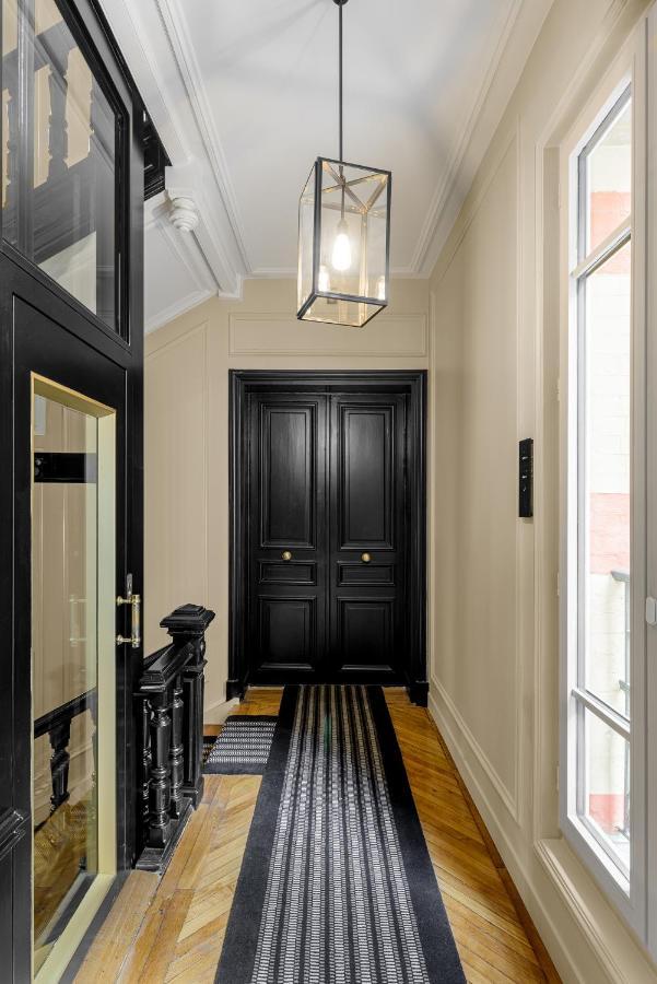 Black Door Paris Exterior foto